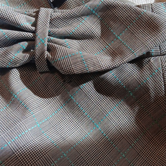 Dana Buchman Plaid Straight Skirt - Picture 9 of 9